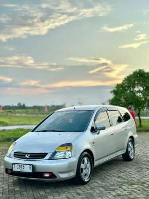 Jual bekas Honda Strream matic 2002,lokasi di 