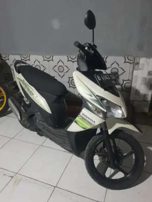 Jual bekas honda vario 110cc mesin gress alus,lokasi di Karawaci