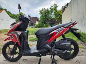 Jual bekas Honda Vario 125 CBS ISS , TH 2014 , Merah,lokasi di Taman