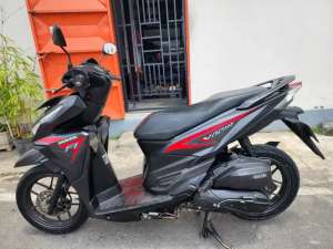 Jual bekas Honda Vario 125 CBS ISS , TH 2015 , Hitam,lokasi di Taman