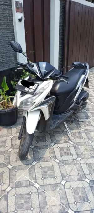 Jual bekas Honda Vario 125 iss thn 2013 full orisinil,lokasi di Cikarang Selatan