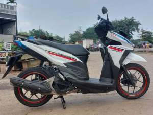 Jual bekas Honda Vario 125cc tahun 2018 siap pakek pajak panjang,lokasi di Matraman