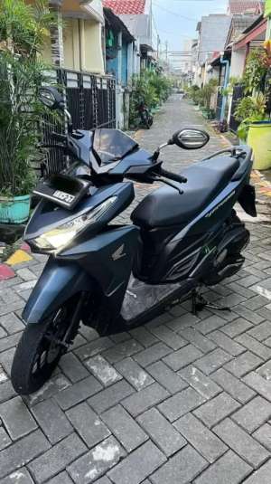 Jual bekas HONDA VARIO ISS 150 LED 2017 KUNCI 2 REMOTE PLAT TANGKOT PAJAK PANJANG,lokasi di Tangerang