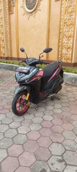 Jual bekas Honda Vario led New 125cc Surat lengkap,lokasi di Cilandak