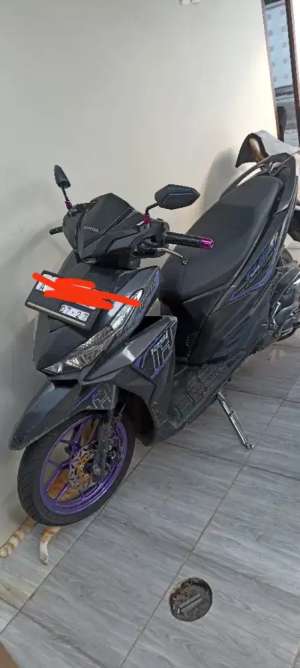 Honda Vario tahun 2017 lokasi di Jombang, tersedia melalui melalui situs Olx