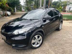 Jual bekas HRV 2015 Depok Manual,lokasi di 