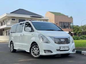 Jual bekas Hyundai H1 Royal 2.5 CRDi Diesel 2015 Putih AHA Gajah Mada,lokasi di 