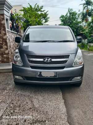 Jual bekas Hyundai H1 XG bensin 2011 baguss,lokasi di 