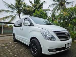 Jual bekas Hyundai H1 XG Diesel Matic 2012,lokasi di 