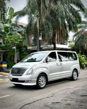Jual bekas Hyundai H1 XG Royale MPI Silver 2013 Tdp Murmer Ori Menarik Bu Baru Ok,lokasi di 