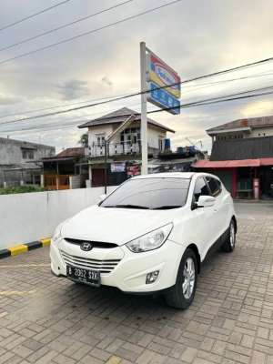 Jual bekas Hyundai Tucson 2011 AT,lokasi di 