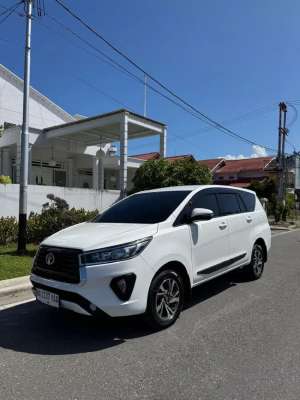 Jual bekas Innova 2.4 G Diesel Manual 2023 Dp 20jt,lokasi di 