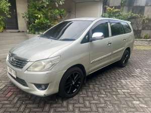 Jual bekas Innova Disel E Manual 2013,lokasi di 