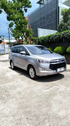 Jual bekas Innova reborn V at disel 2019 silver,lokasi di 