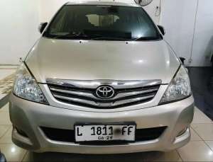 Jual bekas INNOVA V AT BENSIN TAHUN 2009,lokasi di 