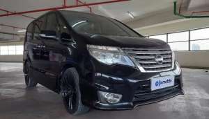 Jual bekas Istimewa TDP 10JT Nissan Serena 2.0 Highway Star Bensin-AT 2015 Hitam,lokasi di 