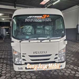 Jual bekas Isuzu elf microbus 20seat 2.8 diesel 2023 wrn putih,lokasi di 