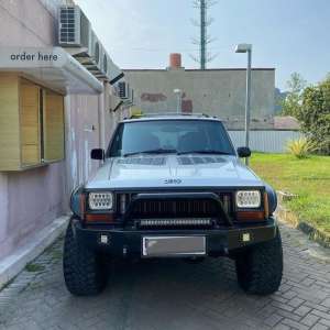 Jual bekas Jeep Cherokee Limited Matic 1994,lokasi di K                           