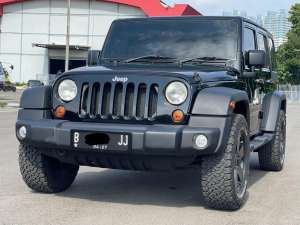 Jual bekas JEEP WRANGLER3.8L AT HITAM 2011 DIJUAL CEPAT TERMURAH,lokasi di Jakarta DKI