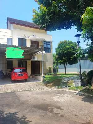 Jual BU Rumah Hook Tanah Luas di Cluster Orchid Mansion lokasi di Sukaraja, tersedia melalui melalui situs Olx