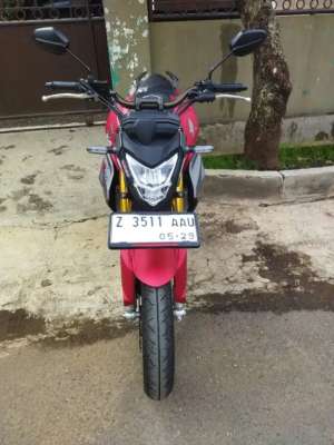 Jual bekas Jual cepat Honda Cb150 R yg serius,lokasi di Cicendo