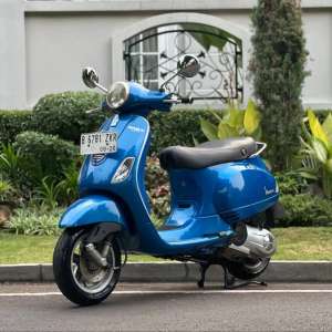 Jual bekas Jual cepat Piaggio Vespa LX 150 3VIE TH 2013 WARNA BIRU,lokasi di Citayam
