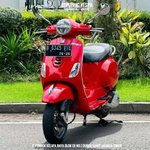 Jual bekas Jual cepat PIAGGIO VESPA LX 125 IGET LED FACELIFT TH 2021,lokasi di Cipondoh