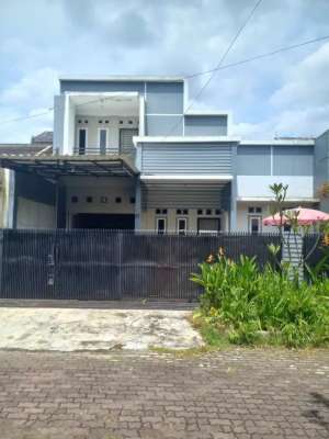 Jual Cepat Rumah 2 Lantai Strategis Metro Margahayu Raya Bandung Kodya lokasi di Soekarno Hatta, tersedia melalui melalui situs Olx