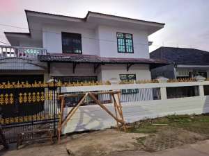 Jual Cepat Rumah Besar Sedang Renov di Komplek Ulujami Indah JakSel lokasi di Pesanggrahan, tersedia melalui melalui situs Olx