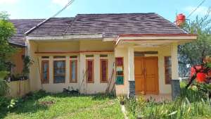 jual cepat rumah huni bisa villa di bandung utara akses cigugur lokasi di Batujajar, tersedia melalui melalui situs Olx