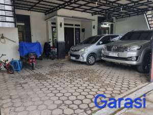 Jual Cepat Rumah Mewah di Kenanga Cipondoh Kota Tangerang lokasi di Cipondoh, tersedia melalui melalui situs Olx