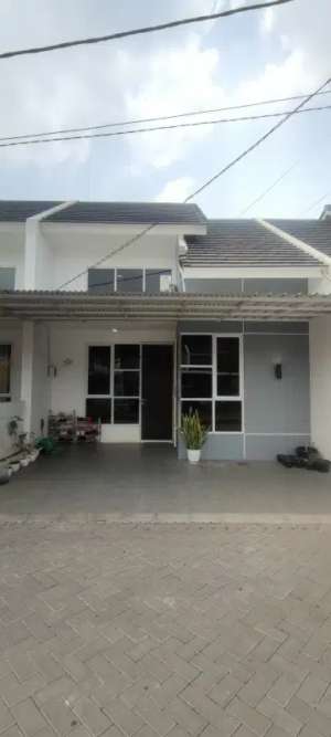 JUAL CEPAT RUMAH SIAP HUNI DI PERUMAHAN ARYANA KARAWACI TANGERANG lokasi di Karawaci, tersedia melalui melalui situs Olx