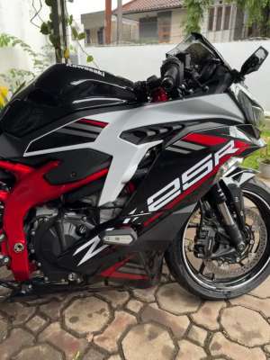 Jual bekas Jual cepat ZX25R Bandung Low KM,lokasi di Bandung Kidul