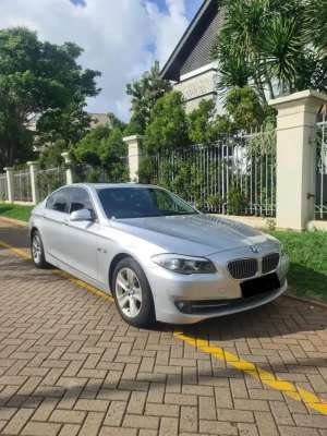 Jual bekas Jual Harga Cash BU BMW 528i F10 2013 Silver Automatic Sedan Matic Abu,lokasi di 