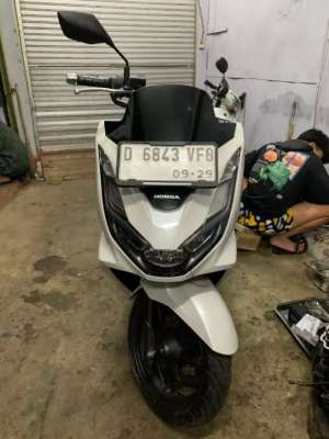 Jual bekas Jual hond pcx pajak on,lokasi di Pacet