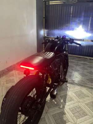 Jual bekas jual motor custom caferacer,lokasi di Cilandak