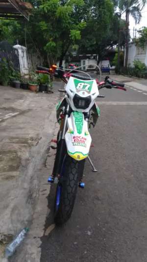 Jual bekas Jual motor trail basic vixion,lokasi di Duren Sawit