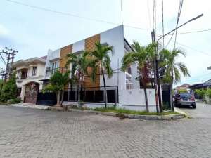 Jual Rumah Hook Siap Huni Klampis Semolo Barat Wisma Mukti lokasi di Gubeng, tersedia melalui melalui situs Olx
