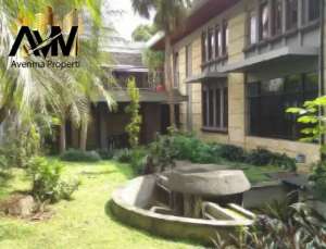 jual rumah mewah cipaganti kota bandung lokasi di Coblong, tersedia melalui melalui situs Olx