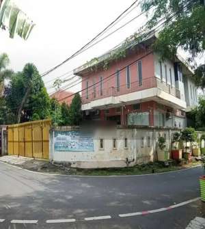 Jual rumah murah gelanggang remaja kelurahan makasar jaktim lokasi di Makasar, tersedia melalui melalui situs Olx