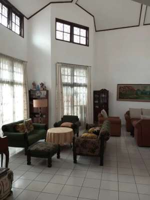 Jual Rumah strategis Srengseng, Jakarta Barat lokasi di Kembangan, tersedia melalui melalui situs Olx