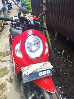 Jual Scoopy 2022 pajak plat hidup bisa nego lokasi di Banjarmasin Selatan, tersedia melalui melalui situs Olx