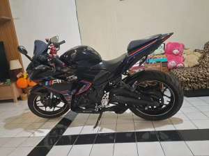 Jual bekas JUAL YAMAHA R25 250CC TH 2015,lokasi di Pasar Minggu
