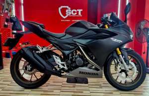 Jual bekas JualCpt 90LikeNew KM16Rb HONDA CBR 150 R 150R HITAM 2023,lokasi di Cempaka Putih