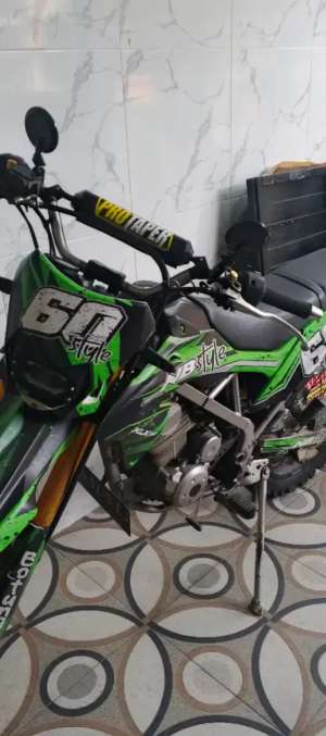 Jual bekas KLX 150 Modif Ringan Siap Trabas,lokasi di Buduran