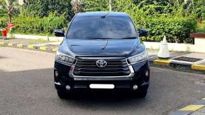 Jual bekas km 1rb antik toyota kijang innova g diesel 2024 hitam cash kredit,lokasi di 