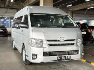 Jual bekas KM 87RB Toyota Hiace Commuter 16 Seater MT Manual 2017 Diesel,lokasi di 