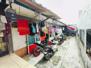 Kontrakan dijual 4unit500jtPasar cisalak cimanggis Depok lokasi di Cimanggis, tersedia melalui melalui situs Olx
