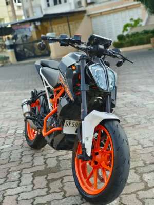 Jual bekas KTM Duke 390 , mulusss sekali,lokasi di Medan Kota