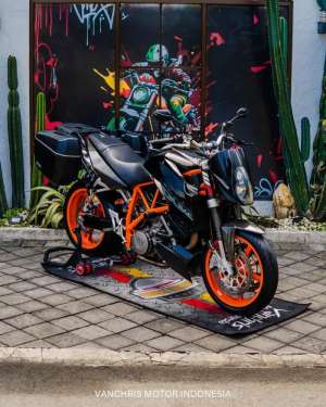 Jual bekas KTM Super Duke 990 Tahun 2005,lokasi di Blimbing